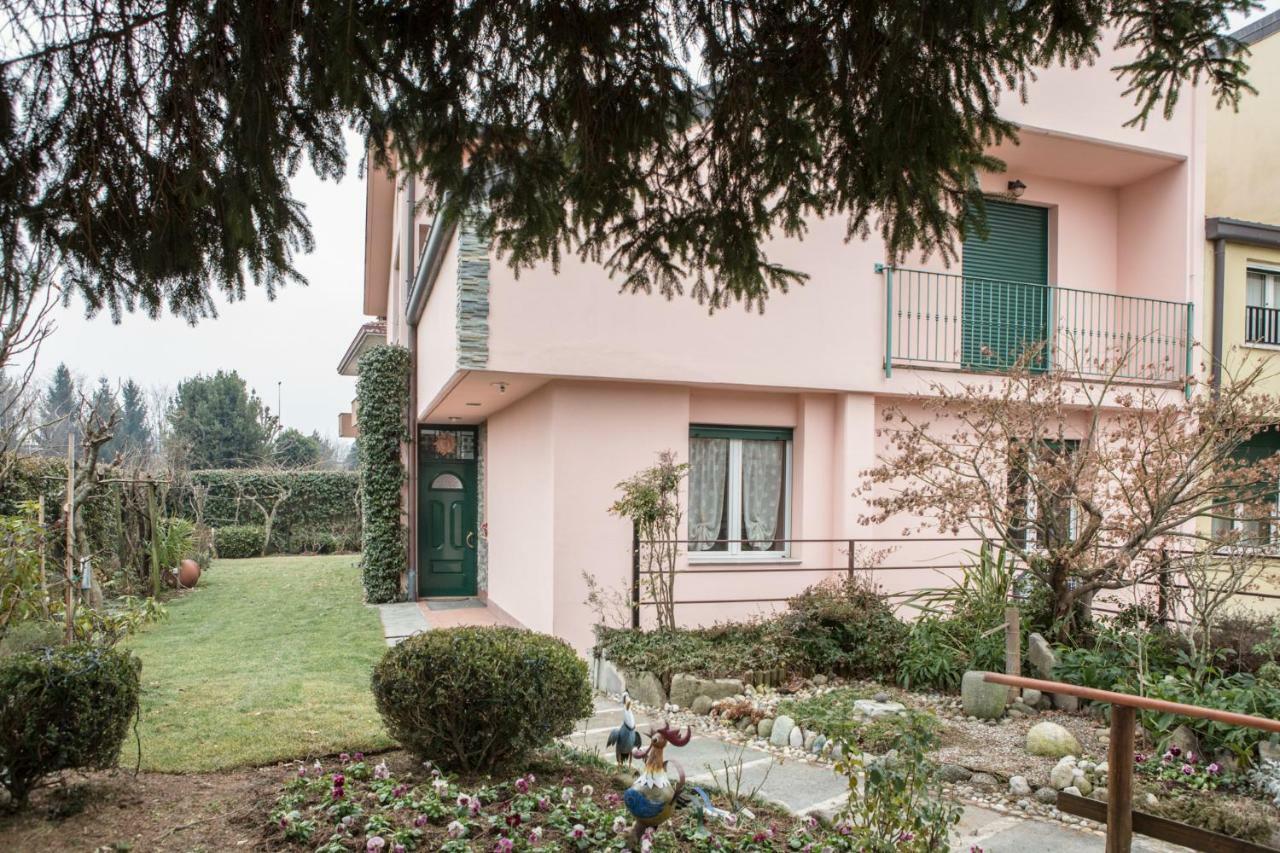 Appartamento Casa Rosa Luisago Esterno foto