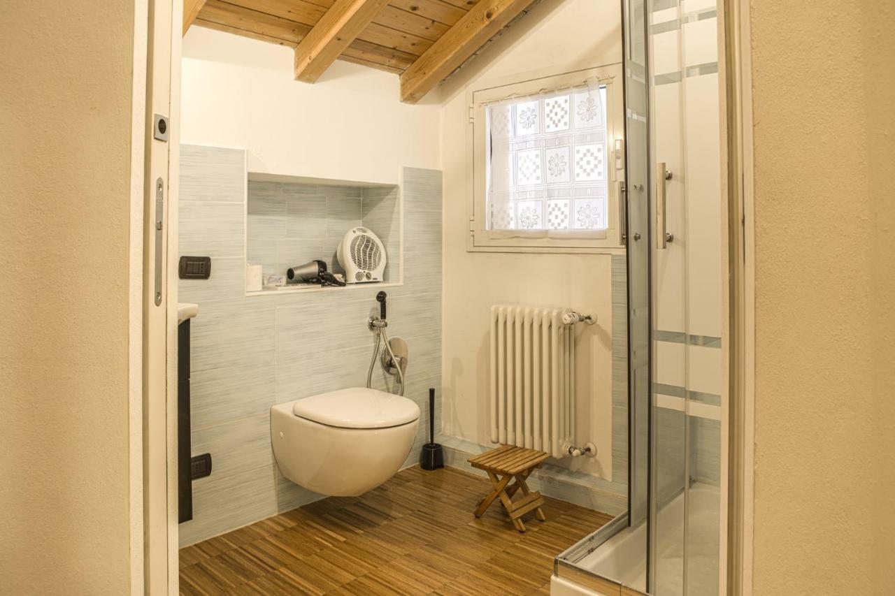 Appartamento Casa Rosa Luisago Esterno foto